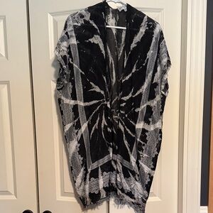 Black and White Wrap/Shawl